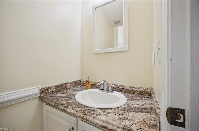 1010 Tottenham LN, Virginia Beach, VA 23454