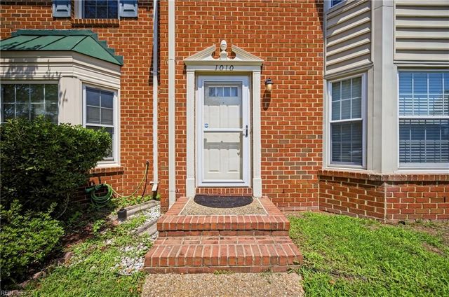 1010 Tottenham LN, Virginia Beach, VA 23454