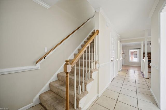 1010 Tottenham LN, Virginia Beach, VA 23454