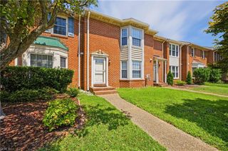 1010 Tottenham LN, Virginia Beach, VA 23454