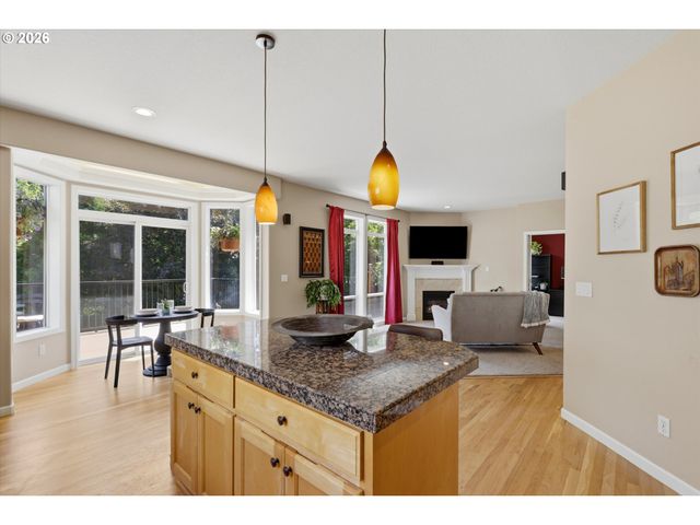 15832 Se FLAVEL Dr, Portland, OR 97236