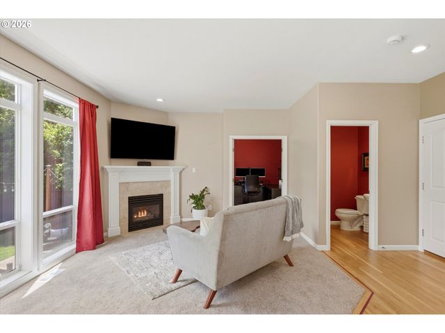 15832 Se FLAVEL Dr, Portland, OR 97236