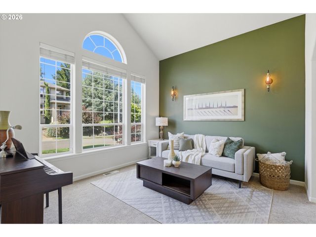 15832 Se FLAVEL Dr, Portland, OR 97236