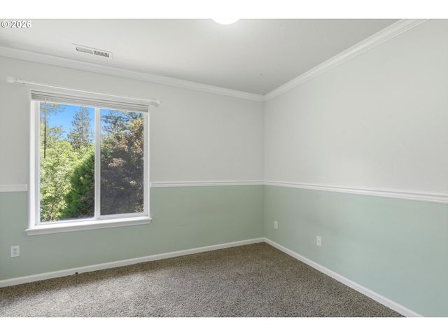 15832 Se FLAVEL Dr, Portland, OR 97236