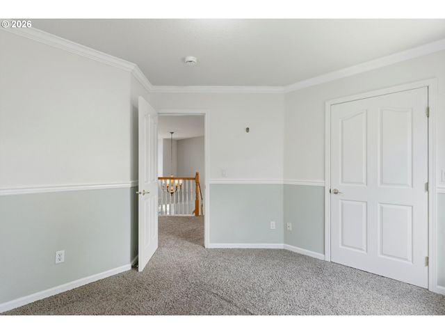 15832 Se FLAVEL Dr, Portland, OR 97236