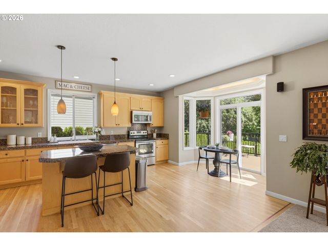 15832 Se FLAVEL Dr, Portland, OR 97236