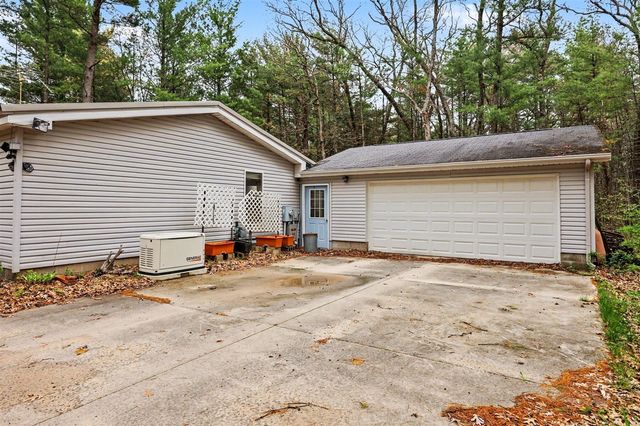 5842 Beech Street, Twin Lake, MI 49457
