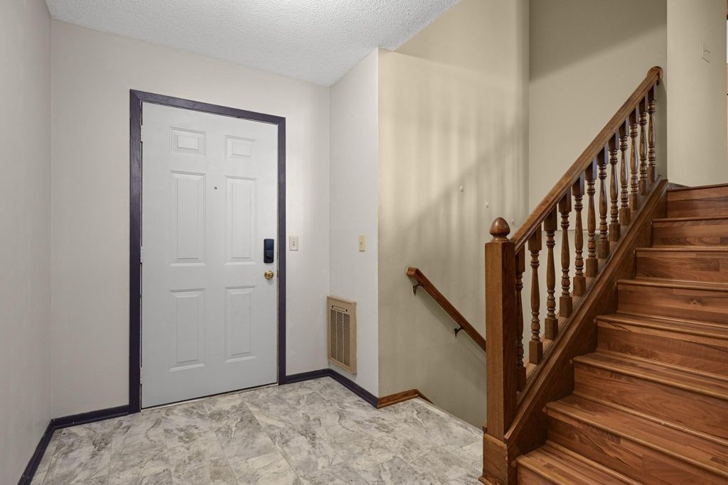 9500 99th Place N, Maple Grove, MN 55369 — photo 4
