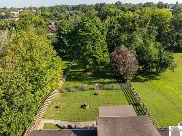 710 Vine St., Murray, KY 42071