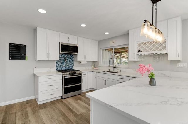 1865 Magdalene Way, San Diego, CA 92110