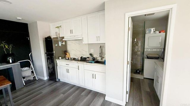 1865 Magdalene Way, San Diego, CA 92110