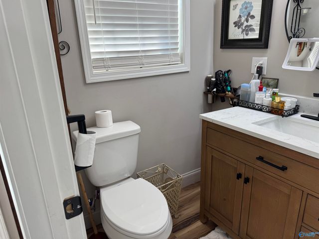 902 County Road 1042, Centre, AL 35960