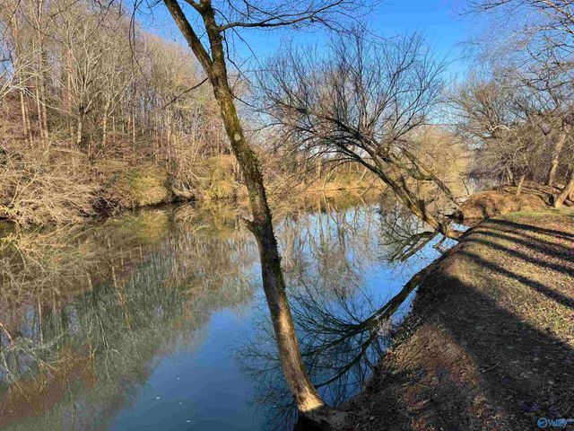 902 County Road 1042, Centre, AL 35960