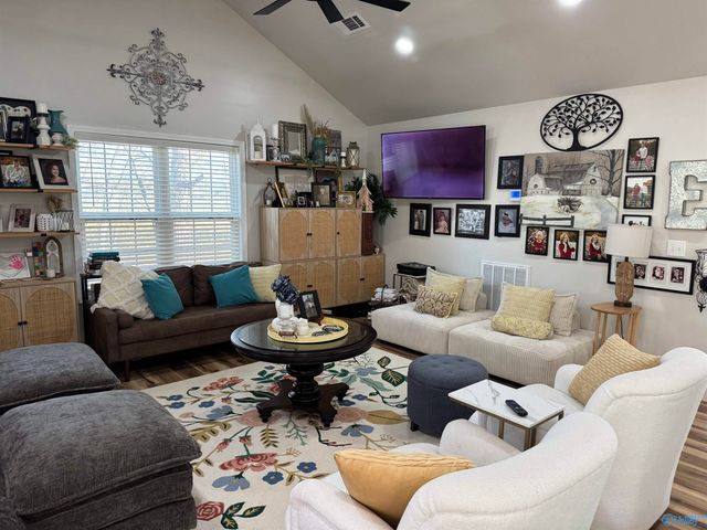 902 County Road 1042, Centre, AL 35960