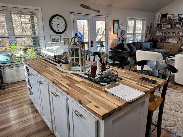 902 County Road 1042, Centre, AL 35960