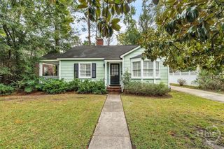 135 Columbus Drive, Savannah, GA 31405