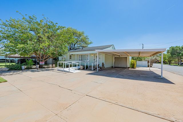 411 W 1st St, Stanton, TX 79782