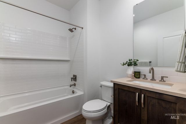 8536 S Blue Forest Ave, Kuna, ID 83634