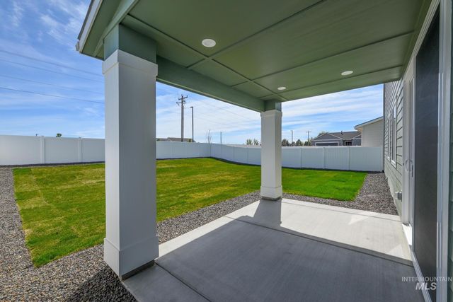 8536 S Blue Forest Ave, Kuna, ID 83634