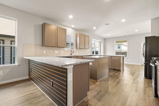 2906 Lawrence Park Court, Conroe, TX 77304