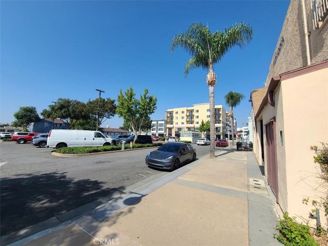 16527 Bellflower Boulevard, Bellflower, CA 90706