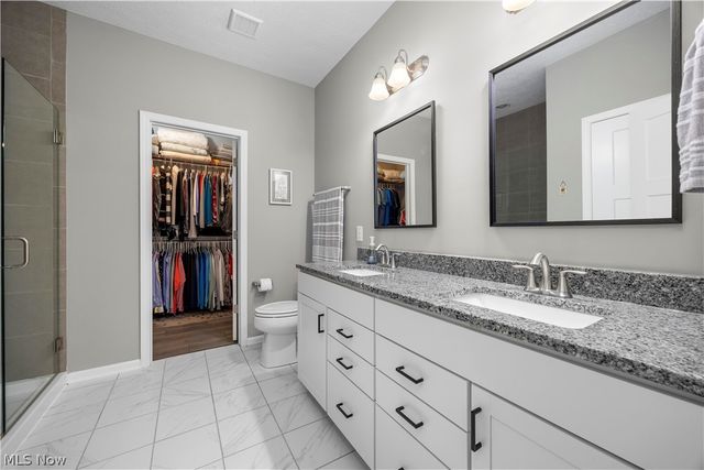 6560 Amber Way, North Ridgeville, OH 44039