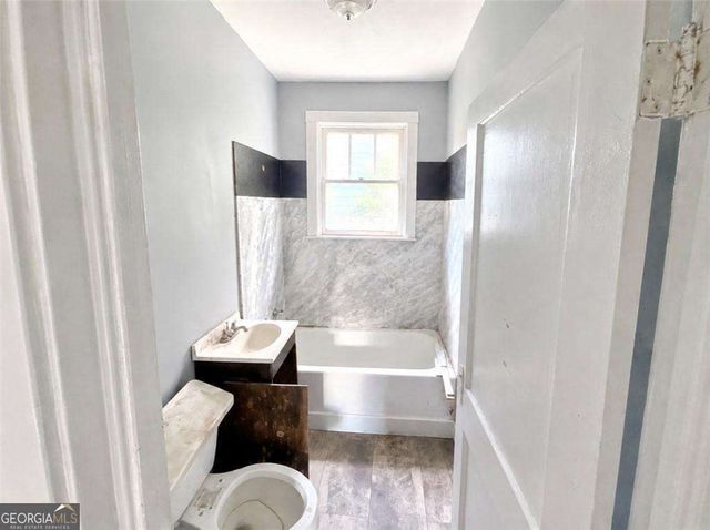 1307 E 42nd Street, Savannah, GA 31404