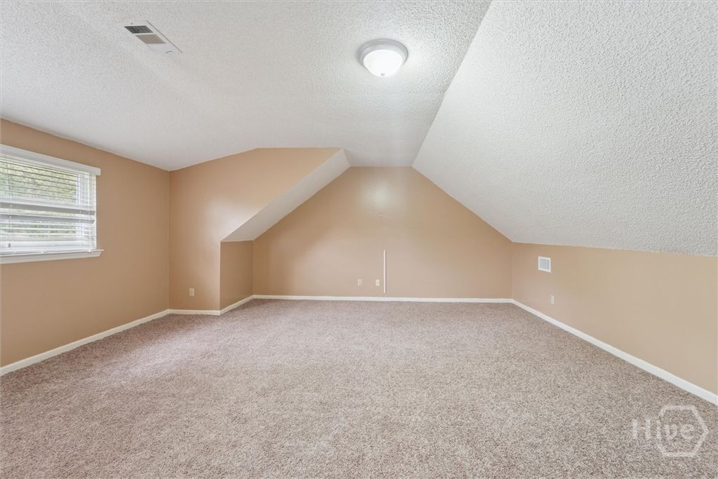 Image 36 of property listing at 121 Summer Winds Drive, Savannah, GA 31410