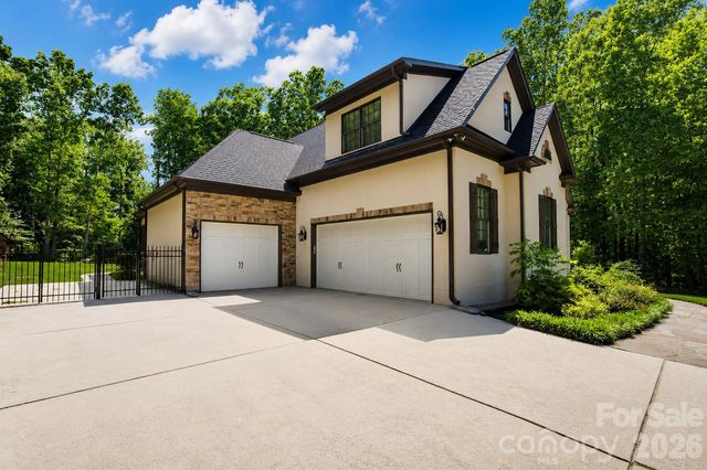 7304 River Valley Court, Mint Hill, NC 28227