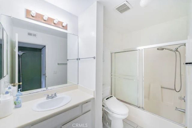 7 Town And Country Road, Phillips Ranch, CA 91766