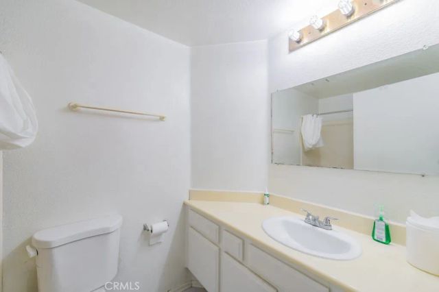 7 Town And Country Road, Phillips Ranch, CA 91766