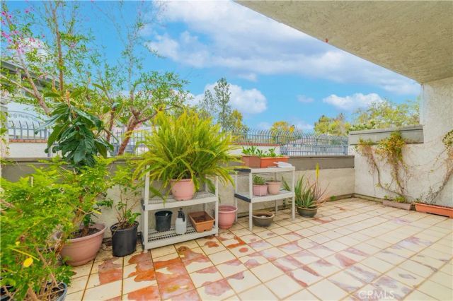 7 Town And Country Road, Phillips Ranch, CA 91766