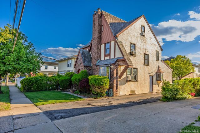 207 New Hyde Park Road, New Hyde Park, NY 11040