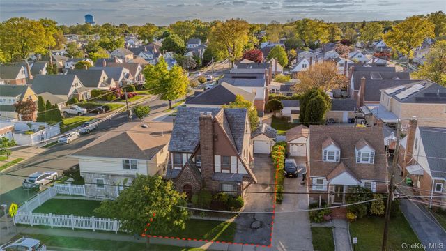 207 New Hyde Park Road, New Hyde Park, NY 11040