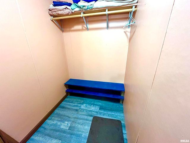 2282 LOGAN Road, West Frankfort, IL 62896