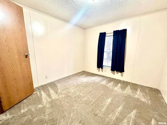 2282 LOGAN Road, West Frankfort, IL 62896