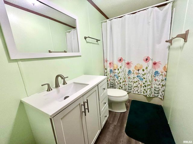 2282 LOGAN Road, West Frankfort, IL 62896