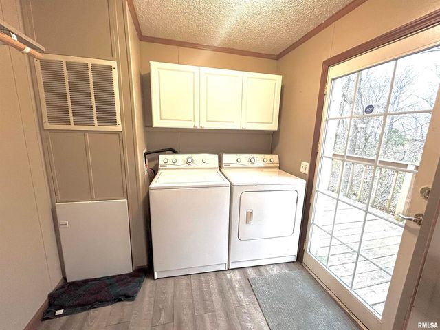 2282 LOGAN Road, West Frankfort, IL 62896