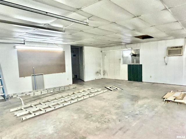 2282 LOGAN Road, West Frankfort, IL 62896