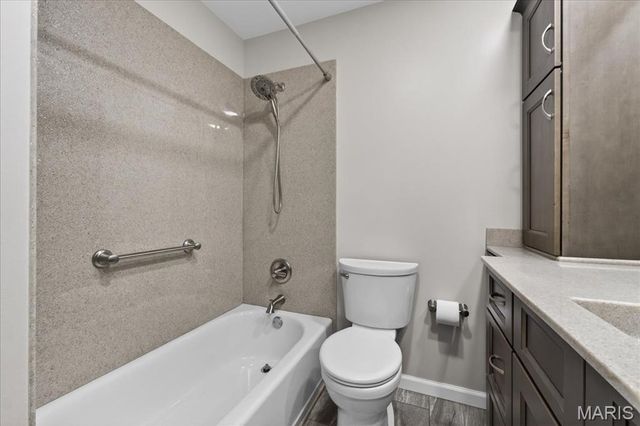 110 Wildwood Court, St Charles, MO 63303