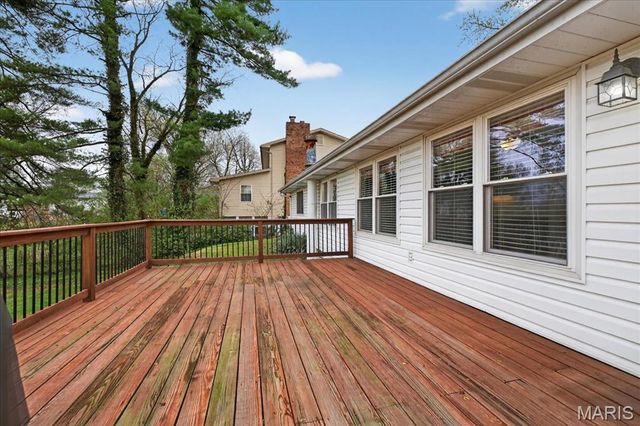 110 Wildwood Court, St Charles, MO 63303