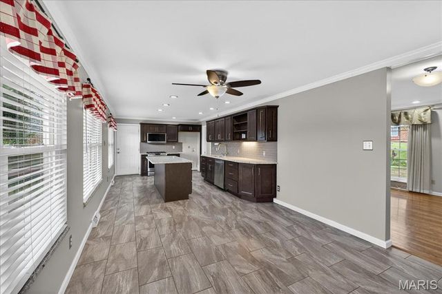 110 Wildwood Court, St Charles, MO 63303