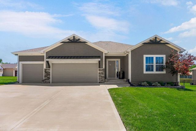 1814 Winchester Drive, Pleasant Hill, MO 64080