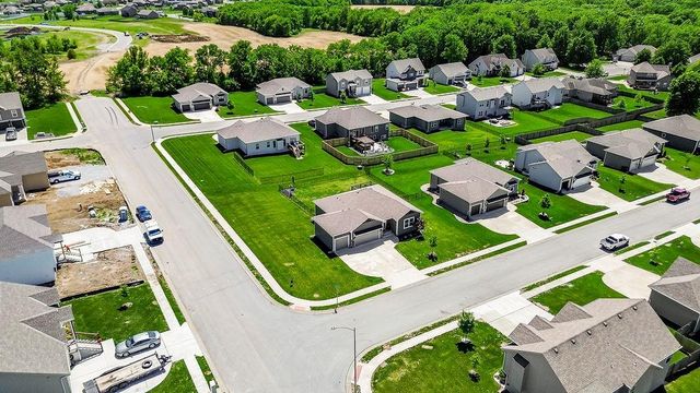 1814 Winchester Drive, Pleasant Hill, MO 64080