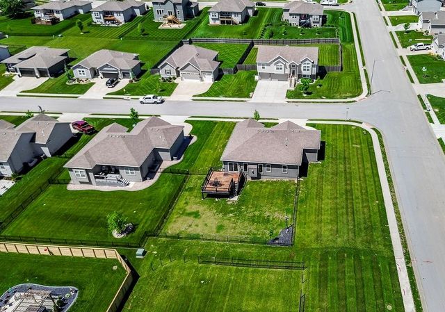 1814 Winchester Drive, Pleasant Hill, MO 64080