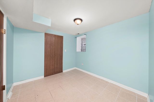 5850 S INDIANA Avenue, Chicago, IL 60637