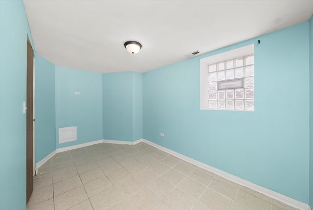 5850 S INDIANA Avenue, Chicago, IL 60637