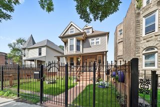 5850 S INDIANA Avenue, Chicago, IL 60637