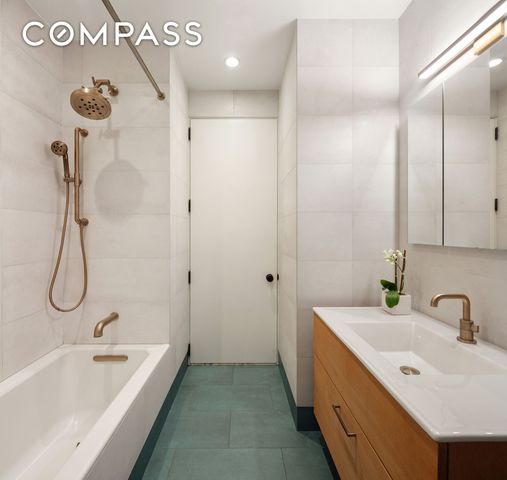 143 W 27th St Apt 2R, New York City, NY 10001