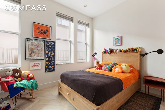 143 W 27th St Apt 2R, New York City, NY 10001